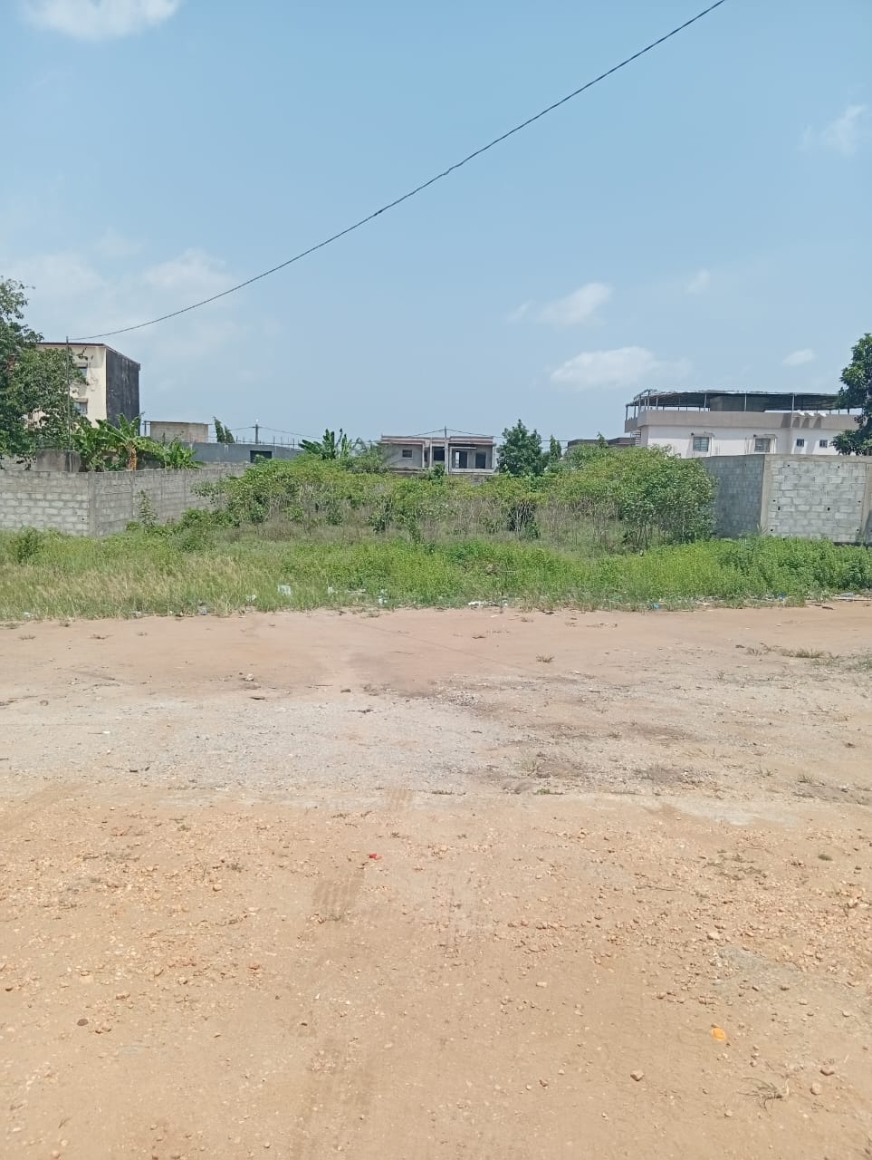 Terrain 660m² Cocody Angré Djorobité 1